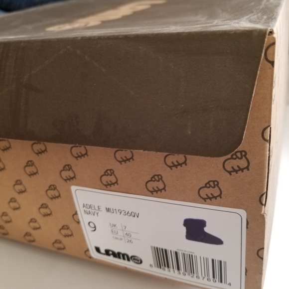 Boots - Picture 4 of 4